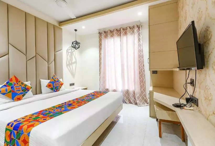 Fabhotel Harriot