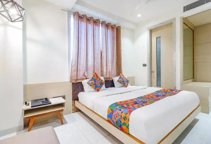 Fabhotel Harriot