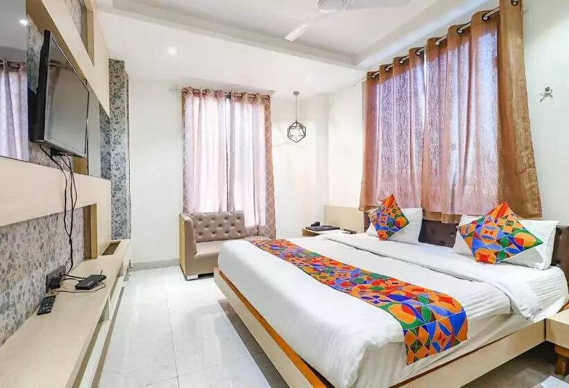 Fabhotel Harriot
