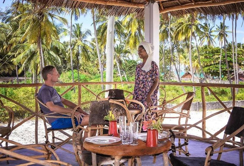 فندق Heart Of Zanzibar Bungalows