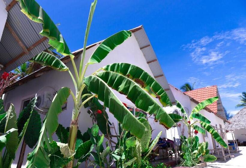 فندق Heart Of Zanzibar Bungalows