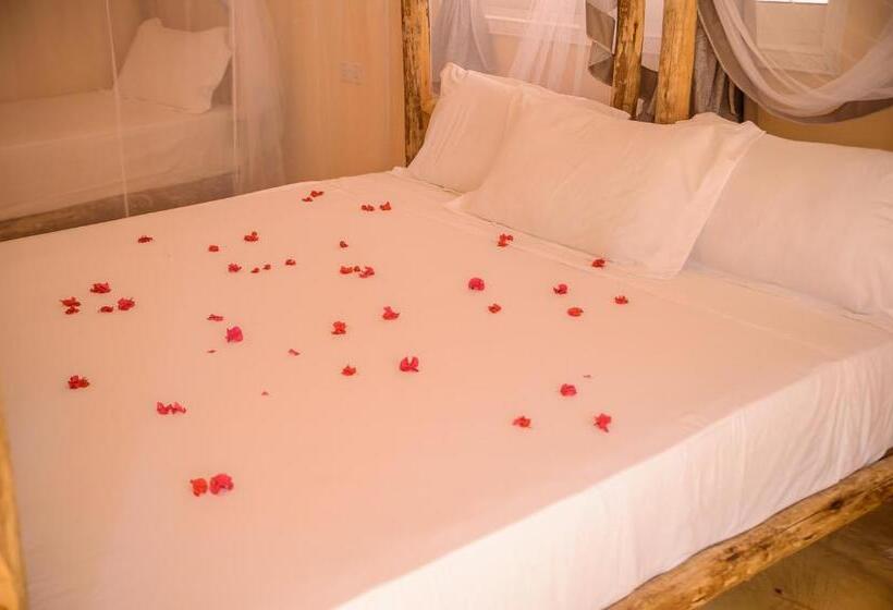 فندق Heart Of Zanzibar Bungalows