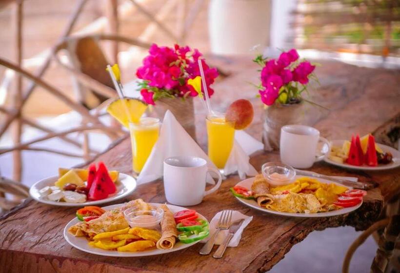 فندق Heart Of Zanzibar Bungalows