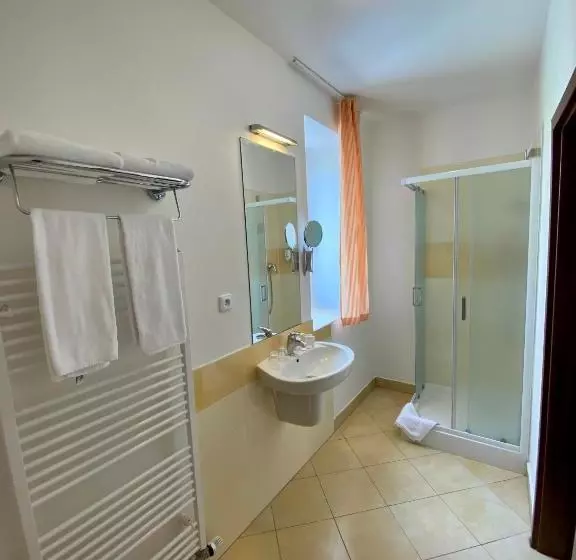 هتل Orient Spa