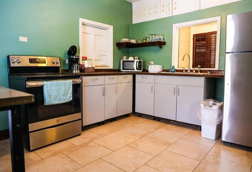 هتل Victoria House