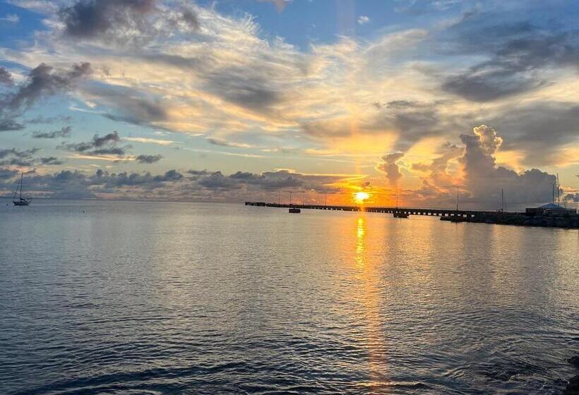 هتل Victoria House