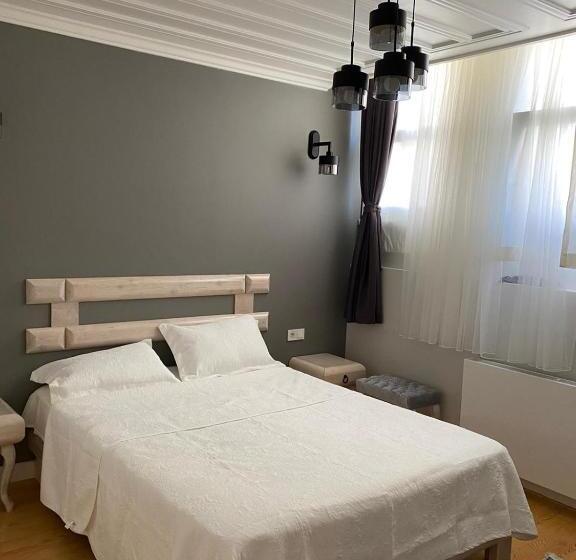 White Island Boutique Otel