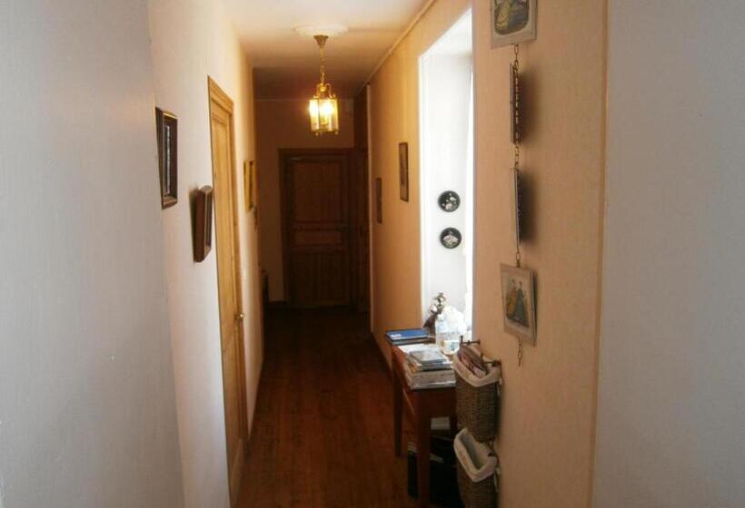 مبيت وإفطار Logis La Folie