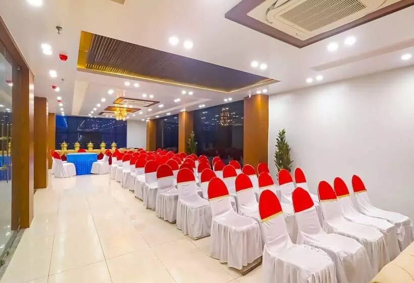 Fabhotel Palash