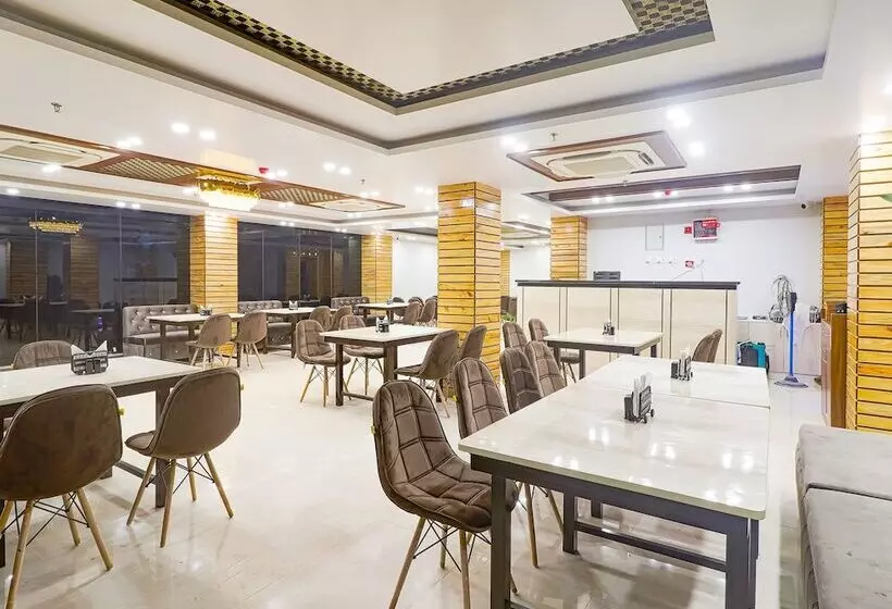 Fabhotel Palash