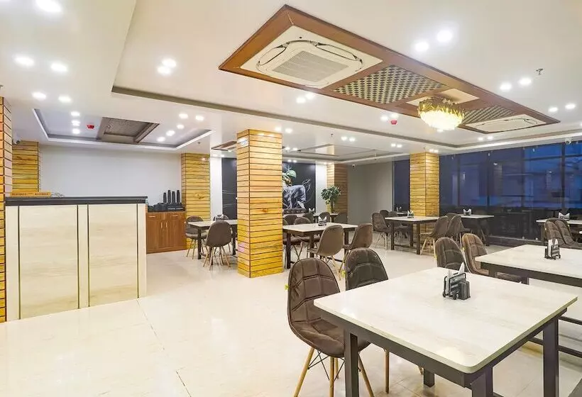 Fabhotel Palash