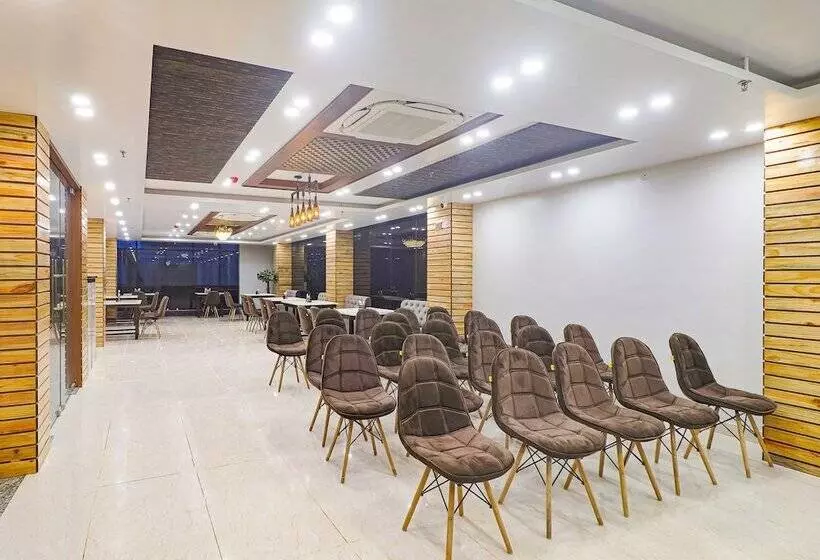 Fabhotel Palash