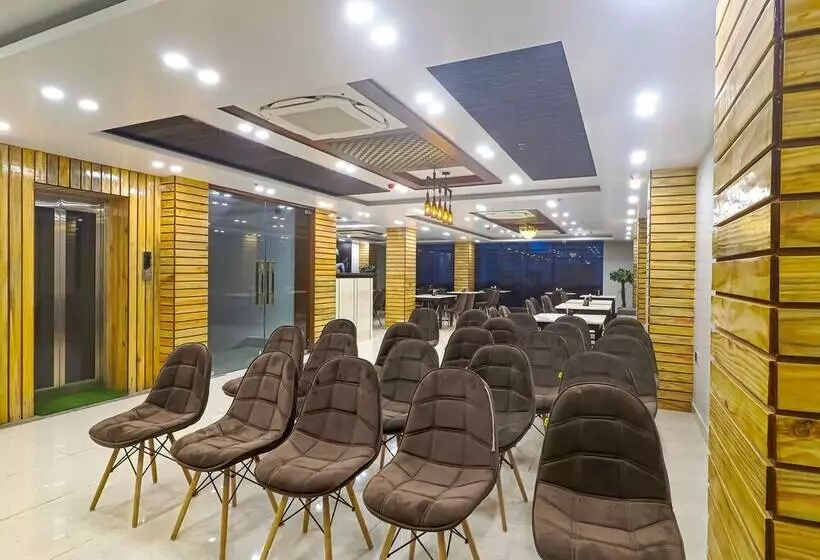 Fabhotel Palash