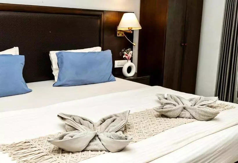 Hotelli Fourteen Pods By The Sea