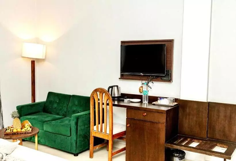 Hotelli Fourteen Pods By The Sea