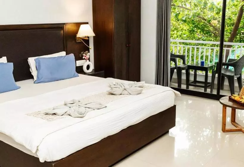 Hotelli Fourteen Pods By The Sea