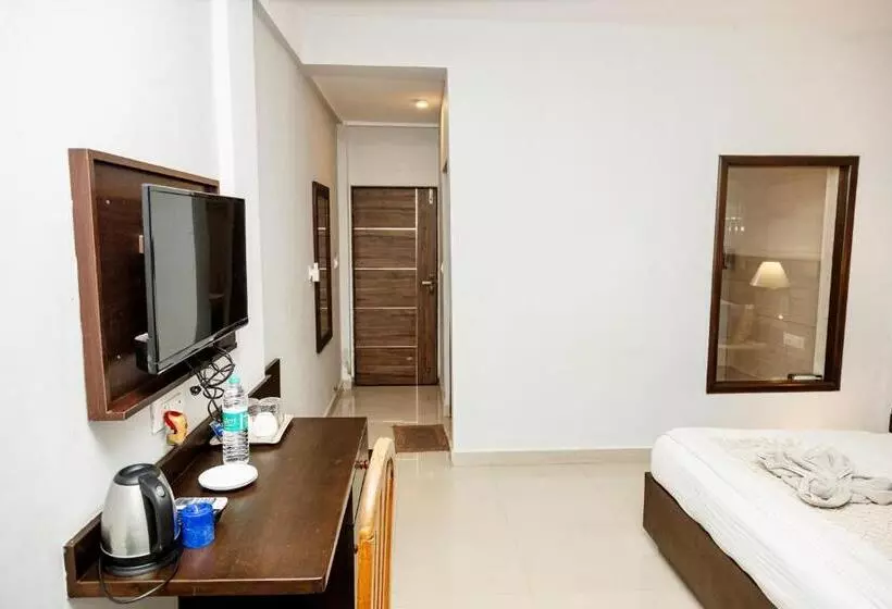 Hotelli Fourteen Pods By The Sea