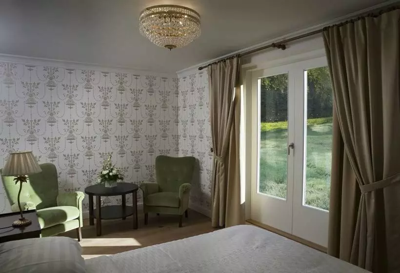 ホテル Hirvihaaran Kartano