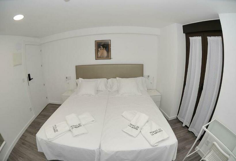 هتل Horno De La Higuera Alojamiento