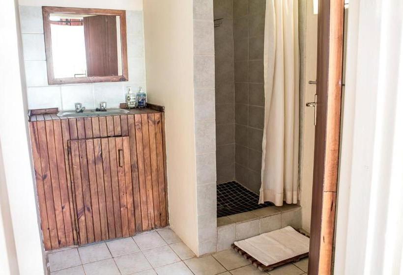 호텔 Nsele Safari Lodge