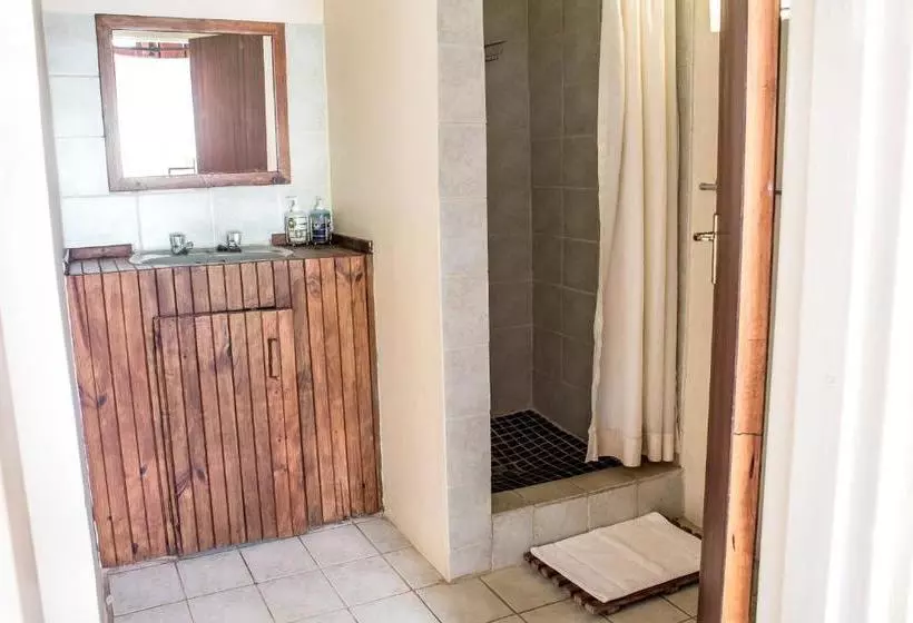 ホテル Nsele Safari Lodge