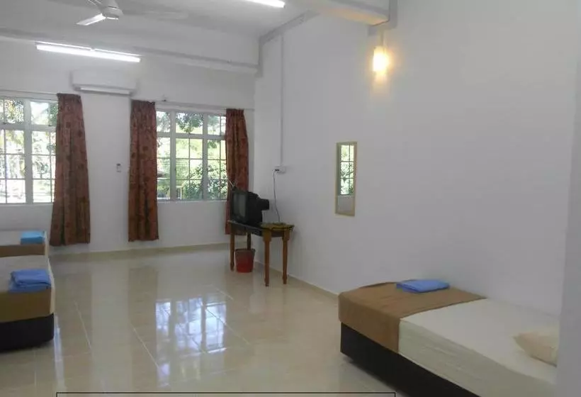 Hotelli Oyo 90316 Tt Rest House