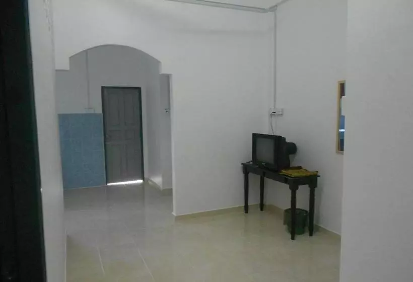 Hotelli Oyo 90316 Tt Rest House