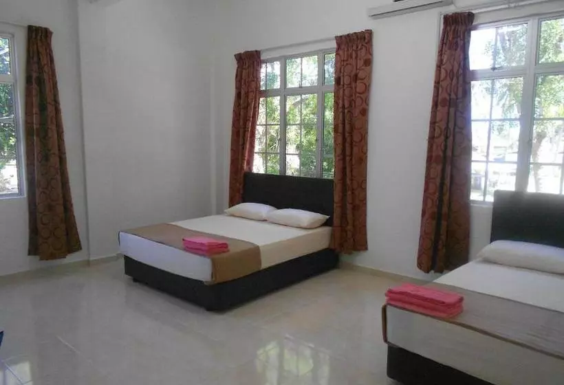 Hotelli Oyo 90316 Tt Rest House