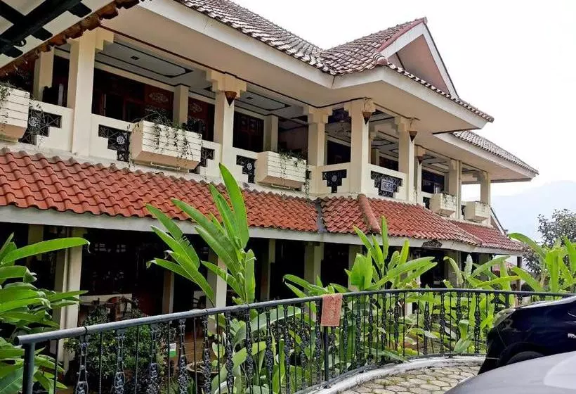 Hotel Taman Teratai