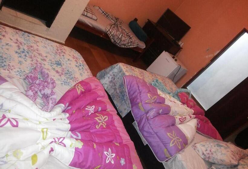 پانسیون Pousada E Hostel Monalisa