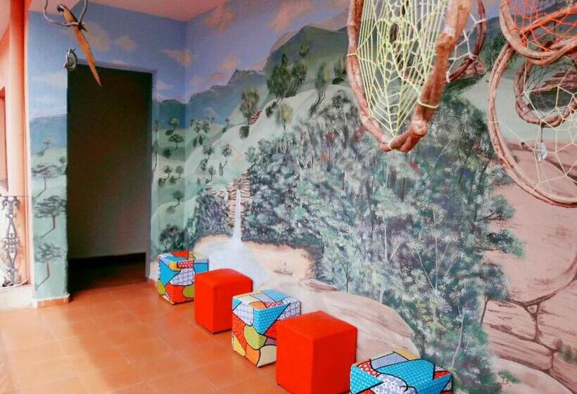 پانسیون Pousada E Hostel Monalisa