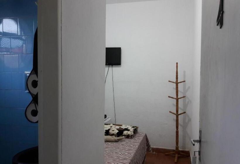 پانسیون Pousada E Hostel Monalisa