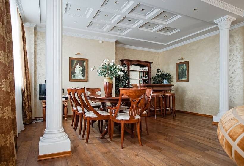 Congress Hotel Forum