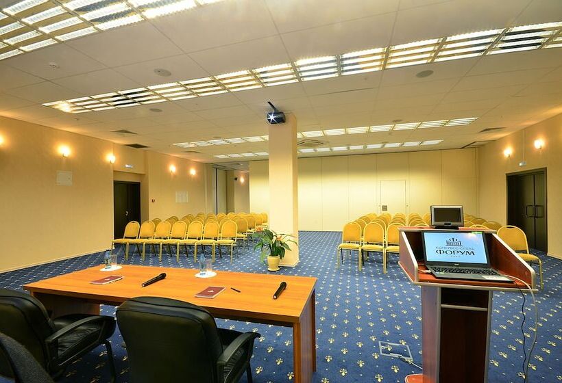 Congress Hotel Forum