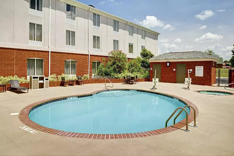 Holiday Inn Express Hotel & Suites Auburn   University Area, An Ihg