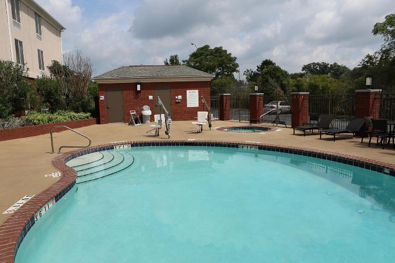 Holiday Inn Express Hotel & Suites Auburn   University Area, An Ihg