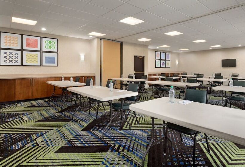 Holiday Inn Express Hotel & Suites Auburn   University Area, An Ihg