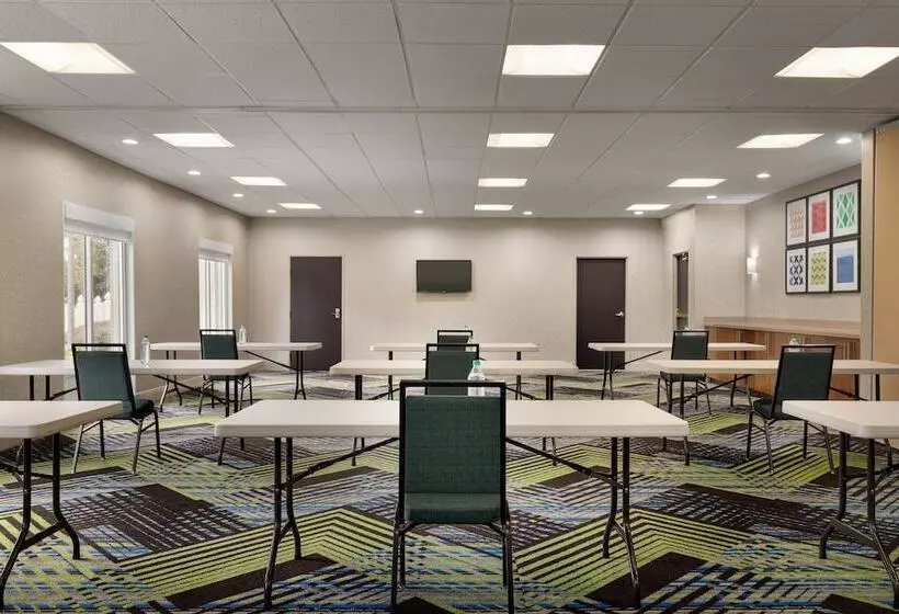 Holiday Inn Express Hotel & Suites Auburn University Area, An Ihg