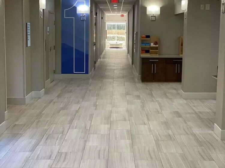 Holiday Inn Express Hotel & Suites Auburn   University Area, An Ihg