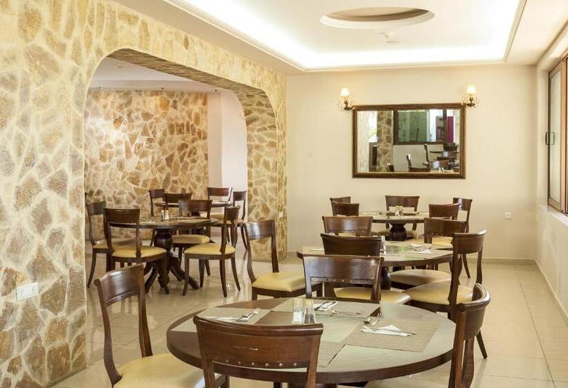 בית מלון כפרי Adelais