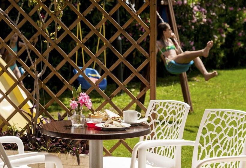 בית מלון כפרי Adelais