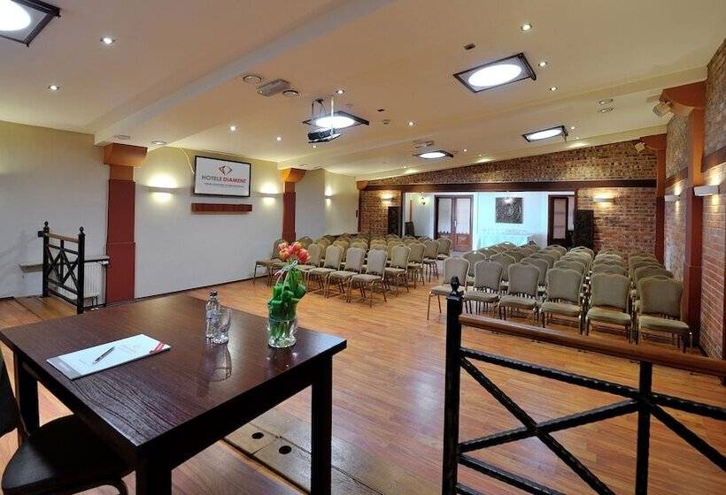 Отель Diament Vacanza Katowice Siemianowice