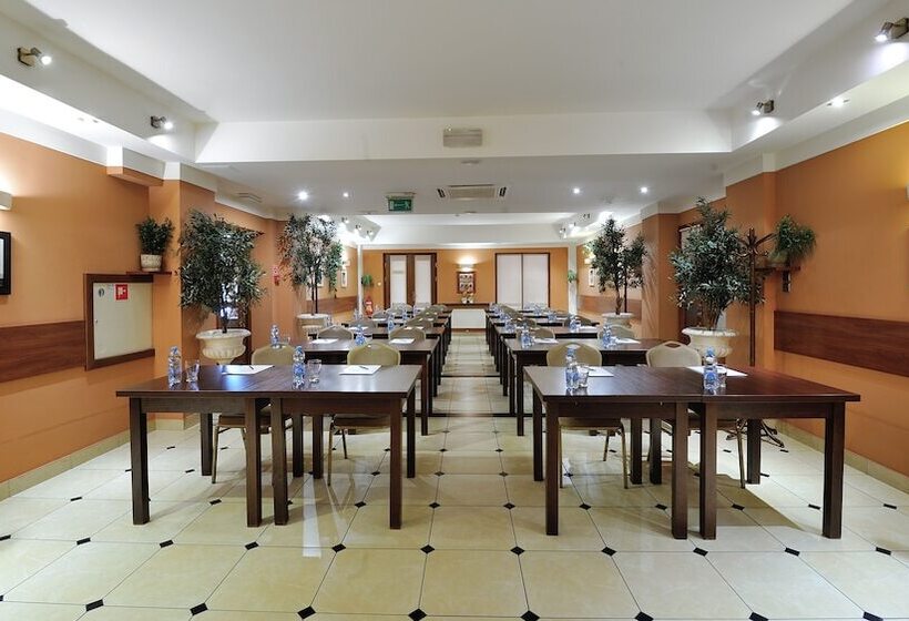 Отель Diament Vacanza Katowice Siemianowice