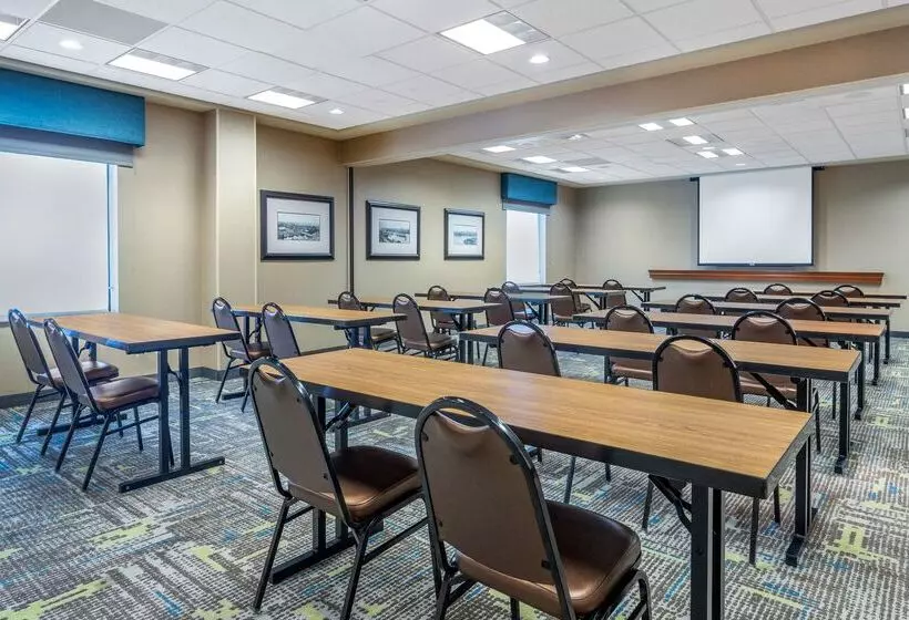 هتل Hampton Inn Suites Minneapolis St Paul Arpt Mall Of America