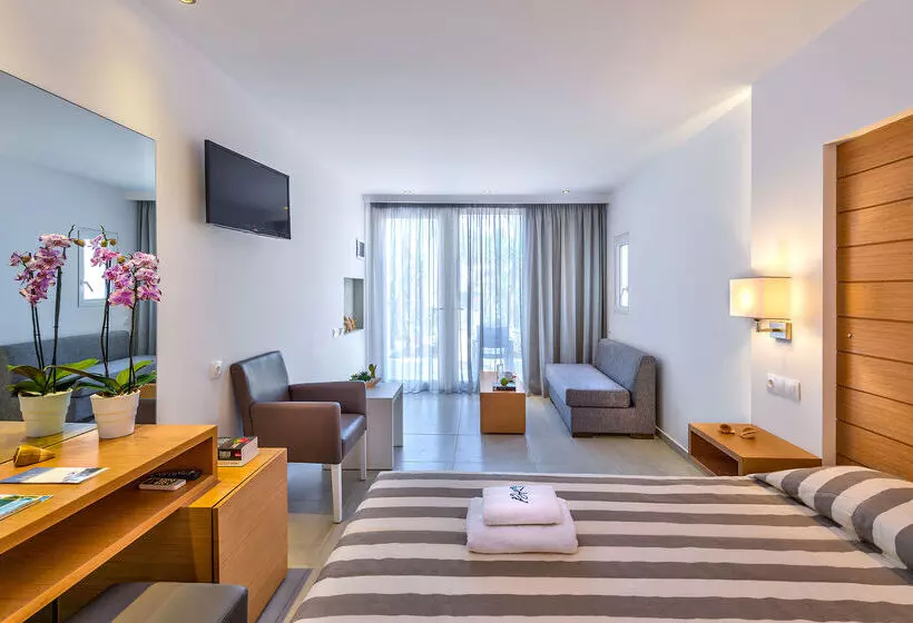 בית מלון כפרי Happy Days Beach