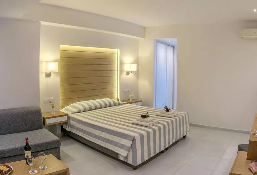 בית מלון כפרי Happy Days Beach