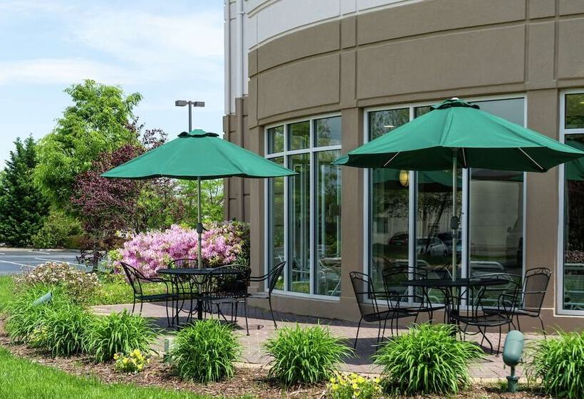فندق Hilton Garden Inn Newport News