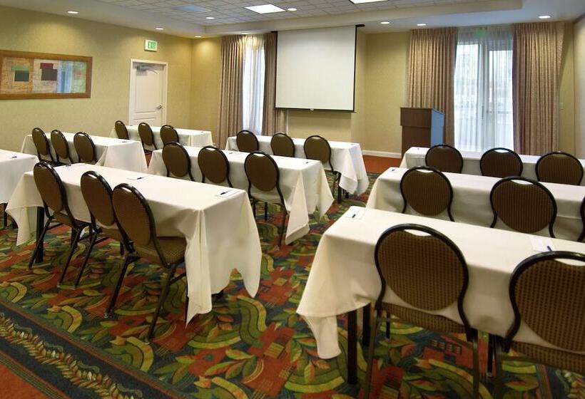 فندق Hilton Garden Inn Newport News