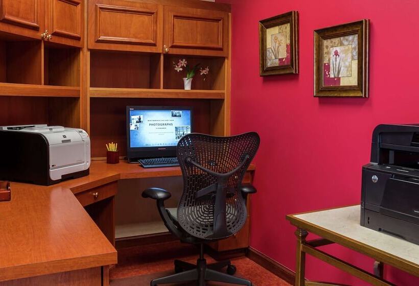 فندق Hilton Garden Inn Newport News