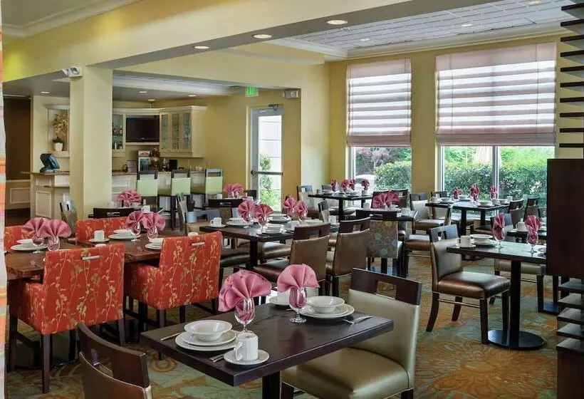 هتل Hilton Garden Inn Newport News